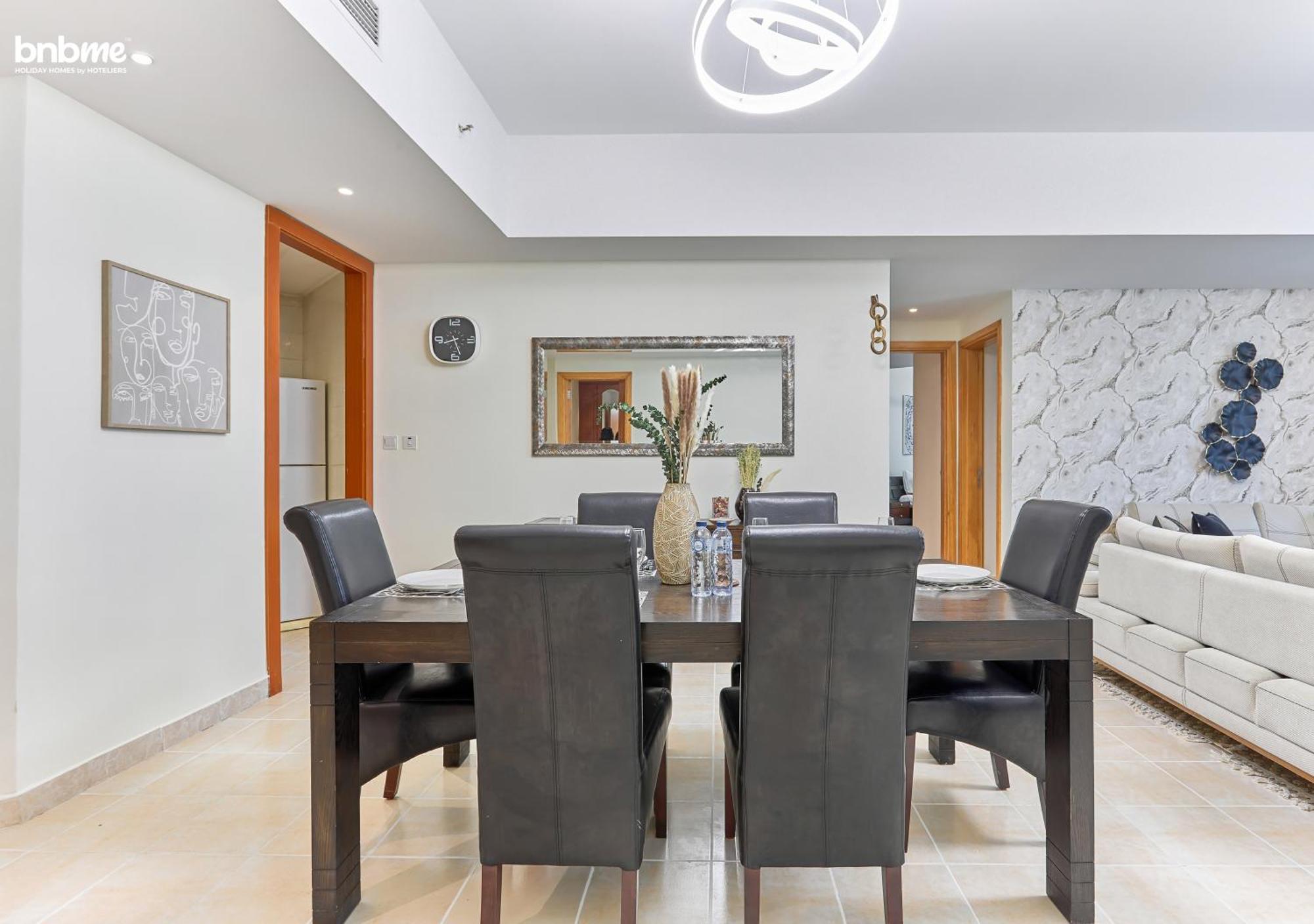 Bnbmehomes - Damac Waves Tower * Dubai