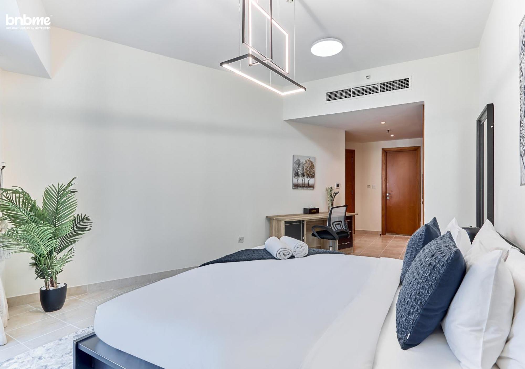 Bnbmehomes - Damac Waves Tower