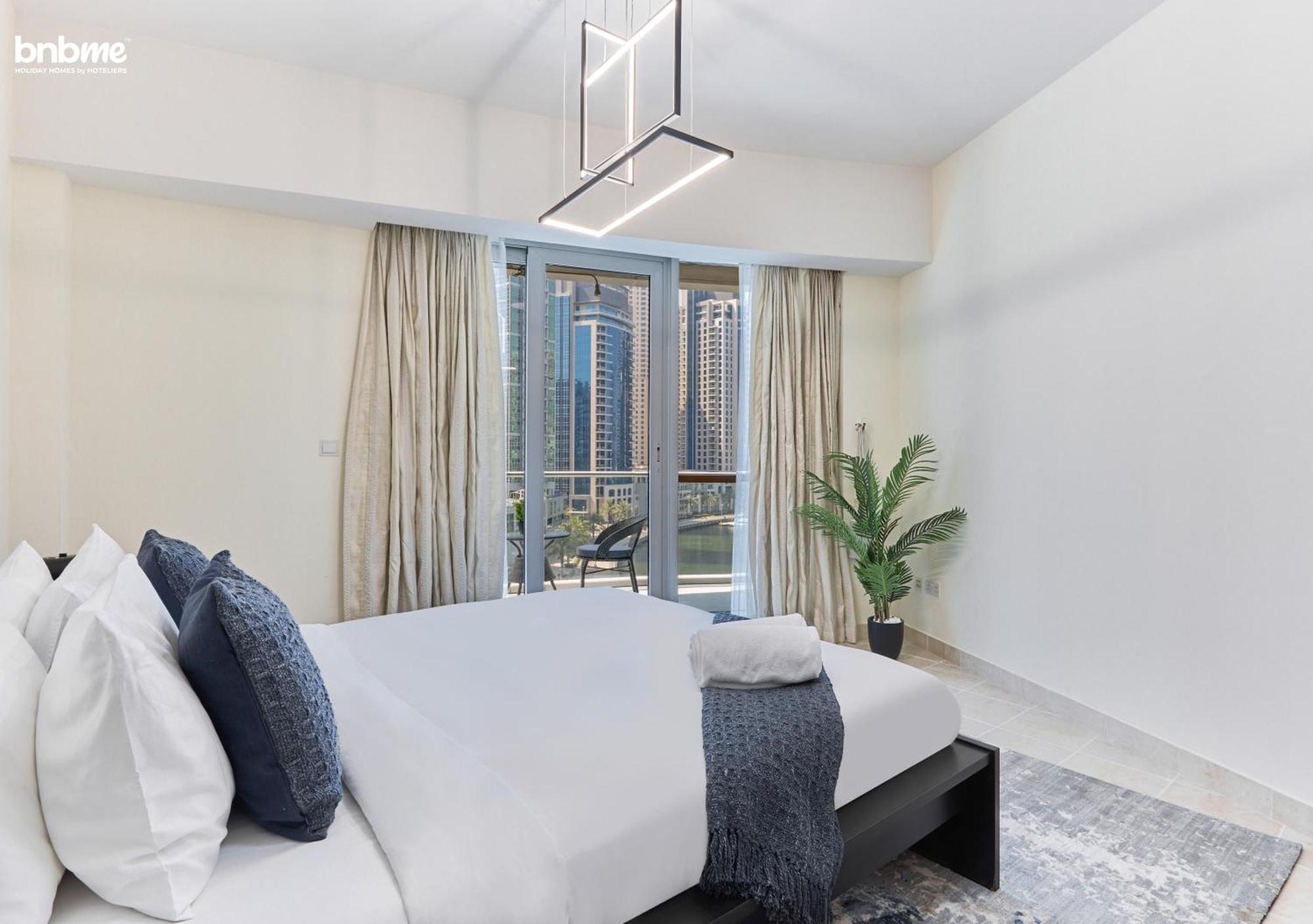 Bnbmehomes - Damac Waves Tower Daire *