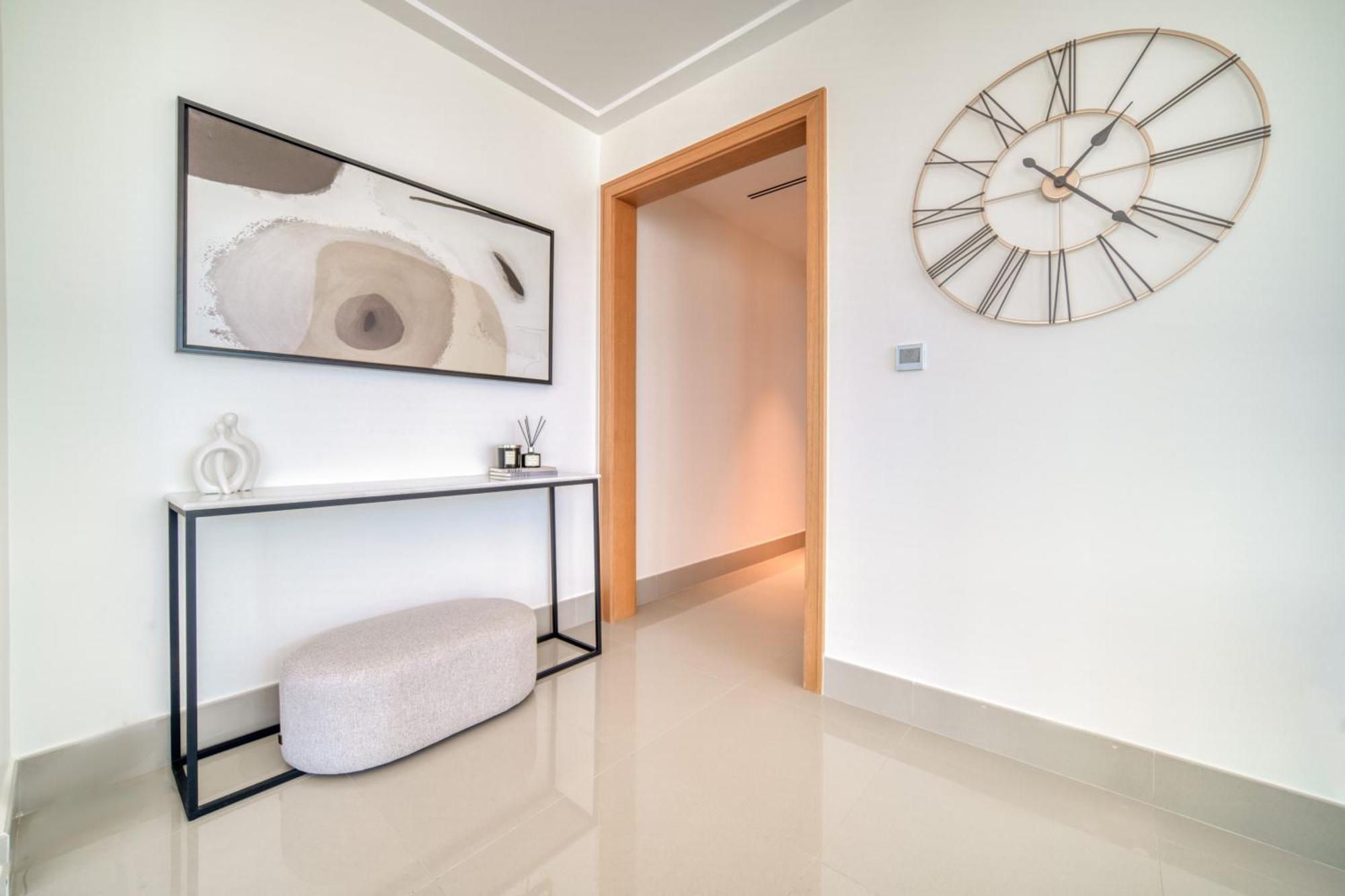 Downtown Luxury - Stunning Burj Khalifa & Sea View - 5 Minutes Walk To Mall *