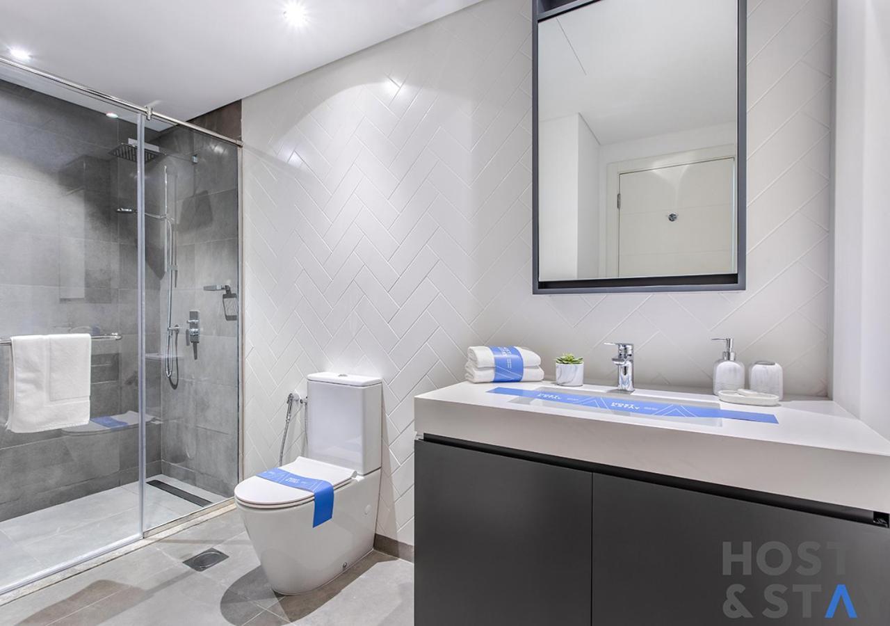 Apartment Unique 1br In Belgravia Square, Jvc - Host & *