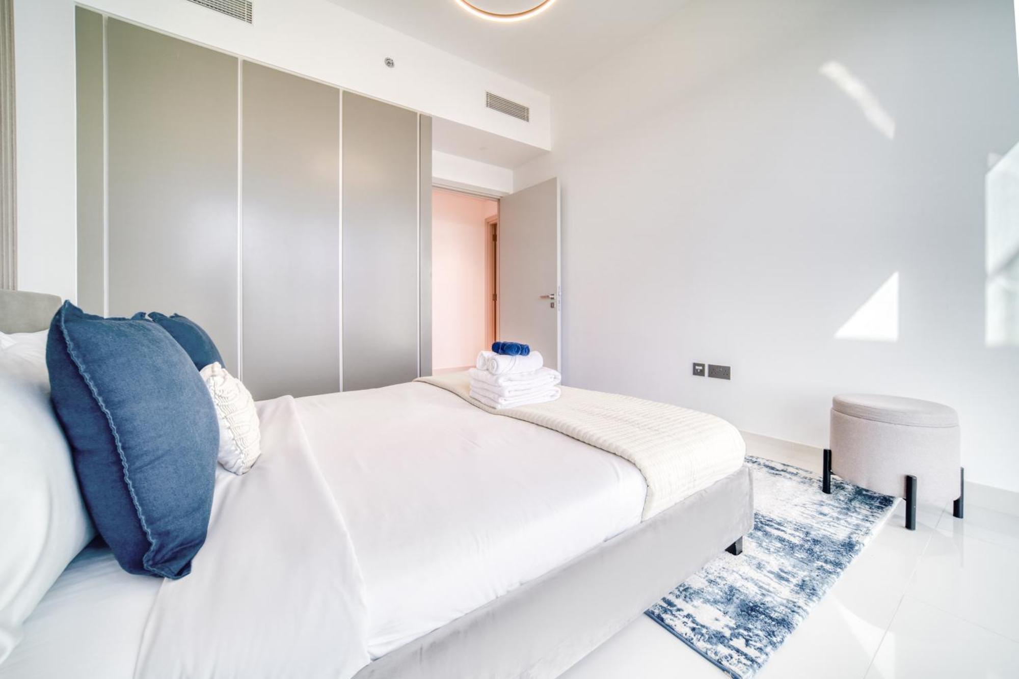 Emaar Front 2br With Sea & Marina Skyline Views Apartment Dubai