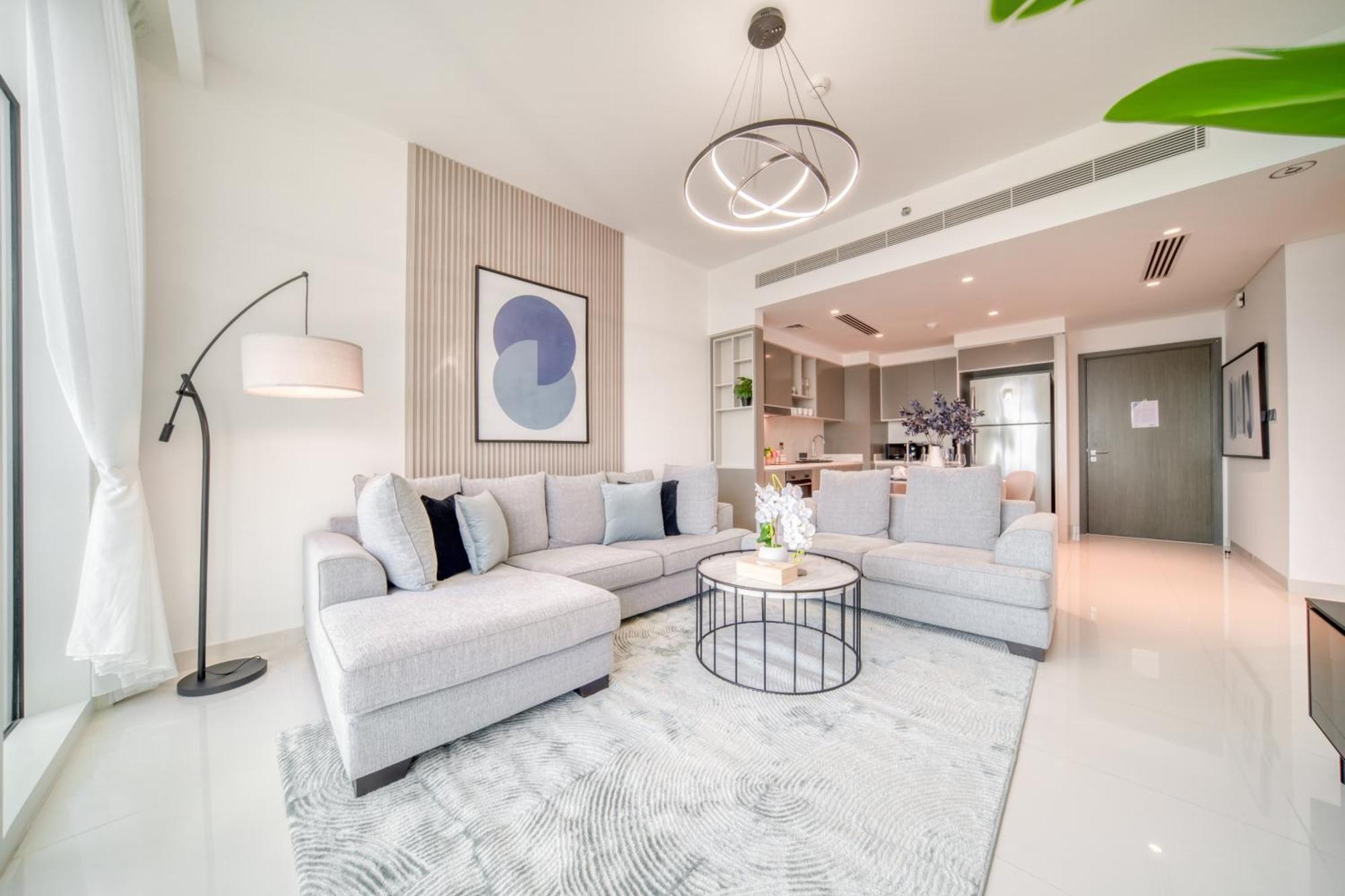 Emaar Front 2br With Sea & Marina Skyline Views * Dubai