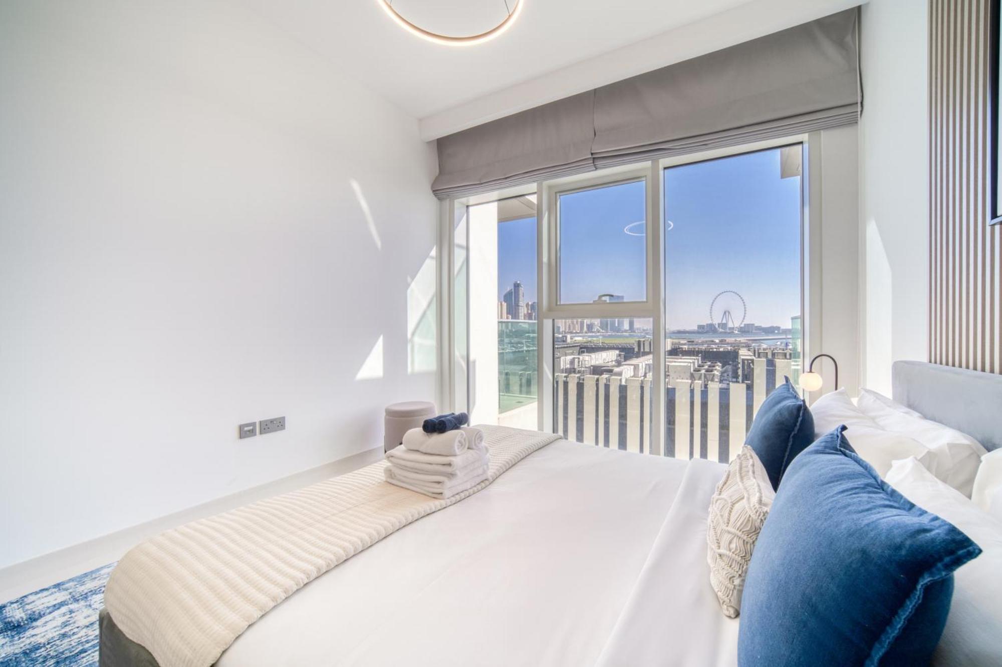 Emaar Front 2br With Sea & Marina Skyline Views Apartment *