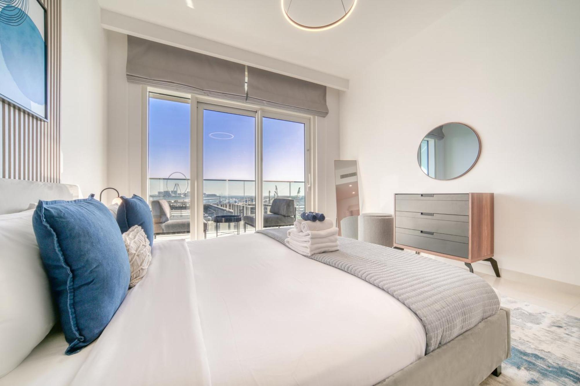 Apartment Emaar Front 2br With Sea & Marina Skyline Views Dubai