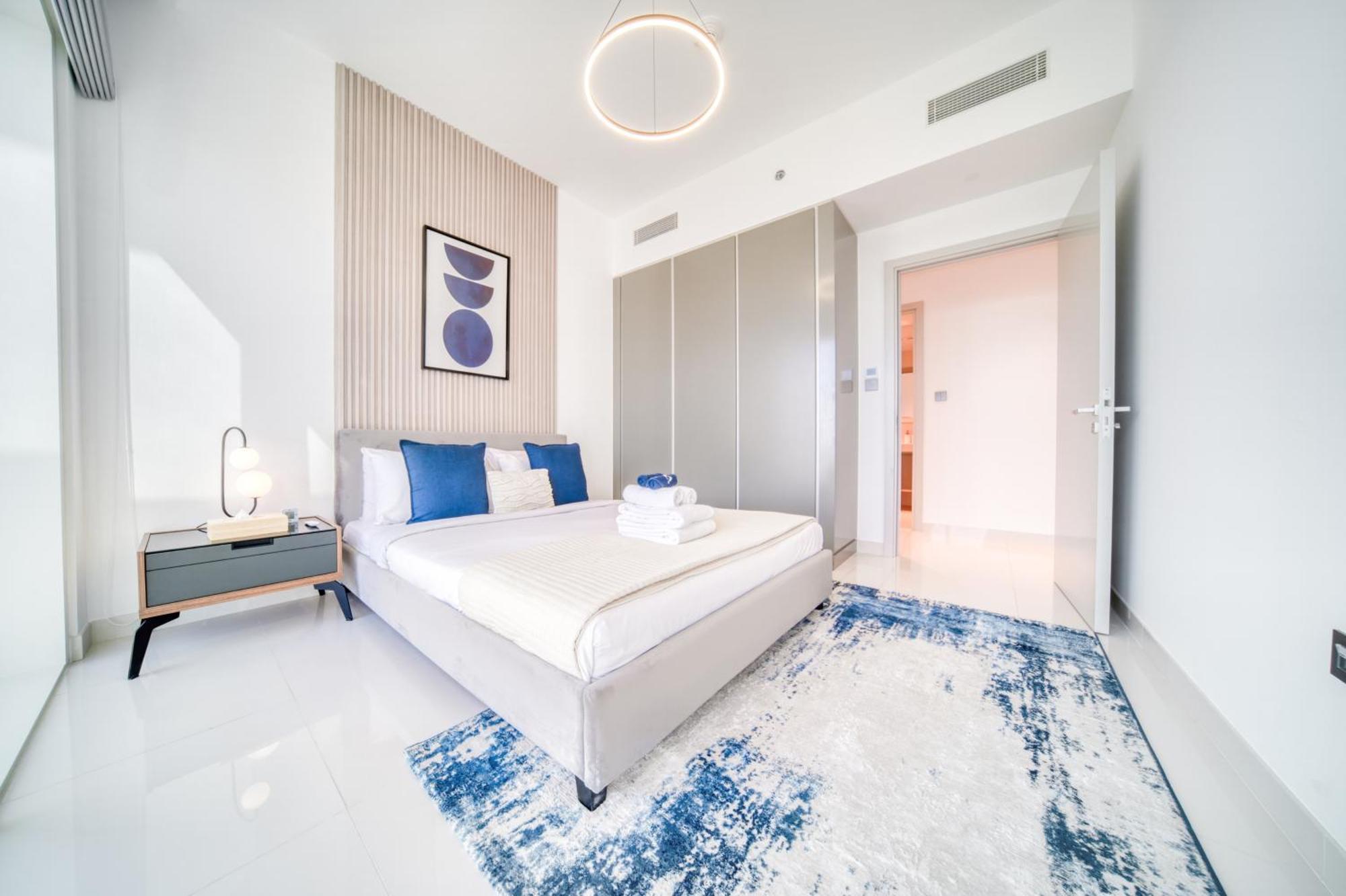 Apartment Emaar Front 2br With Sea & Marina Skyline Views