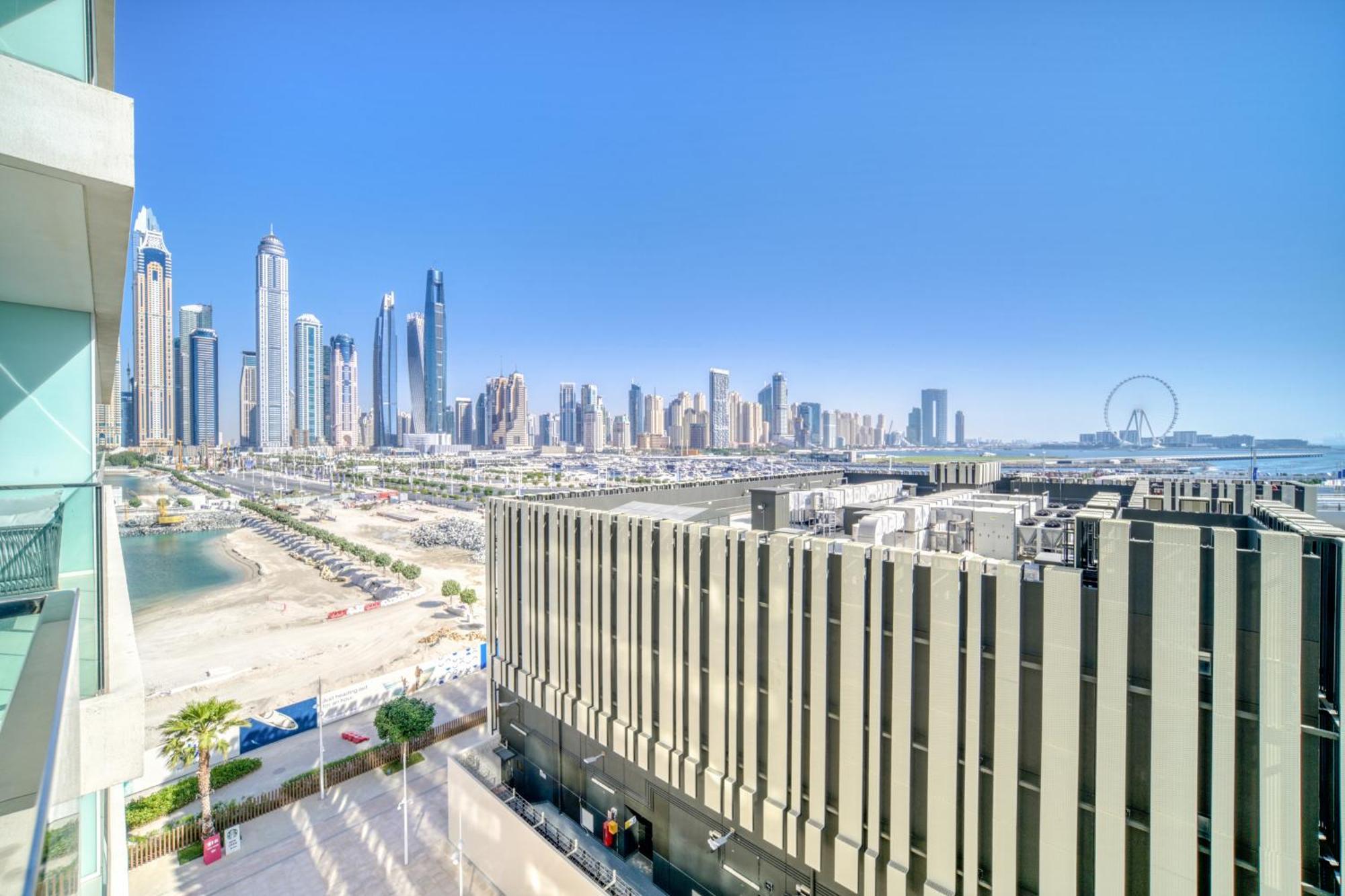 Apartment Emaar Front 2br With Sea & Marina Skyline Views Dubai