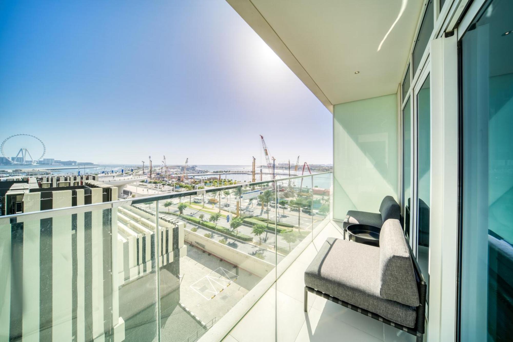 Emaar Front 2br With Sea & Marina Skyline Views *