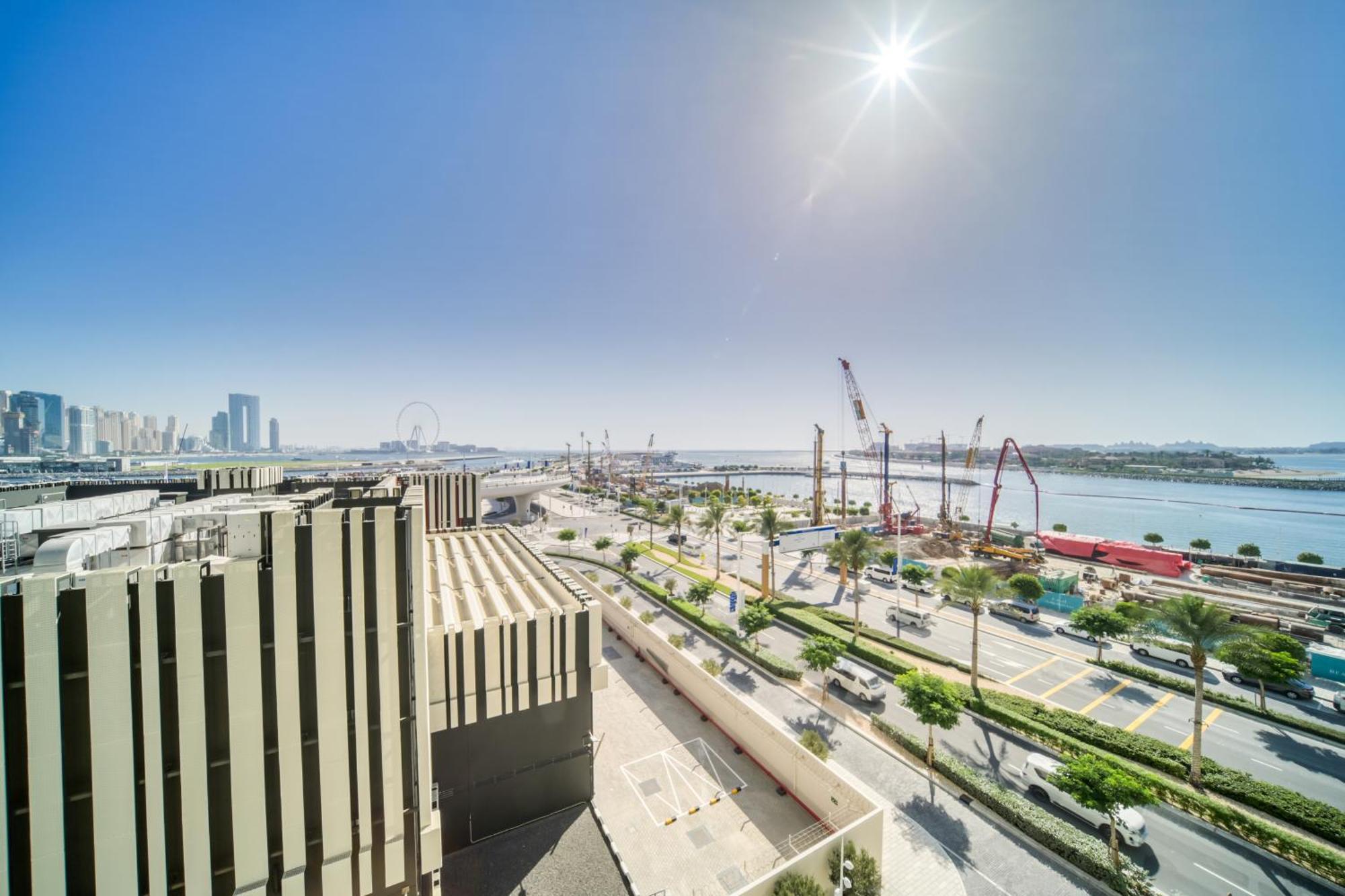 Emaar Front 2br With Sea & Marina Skyline Views Apartment