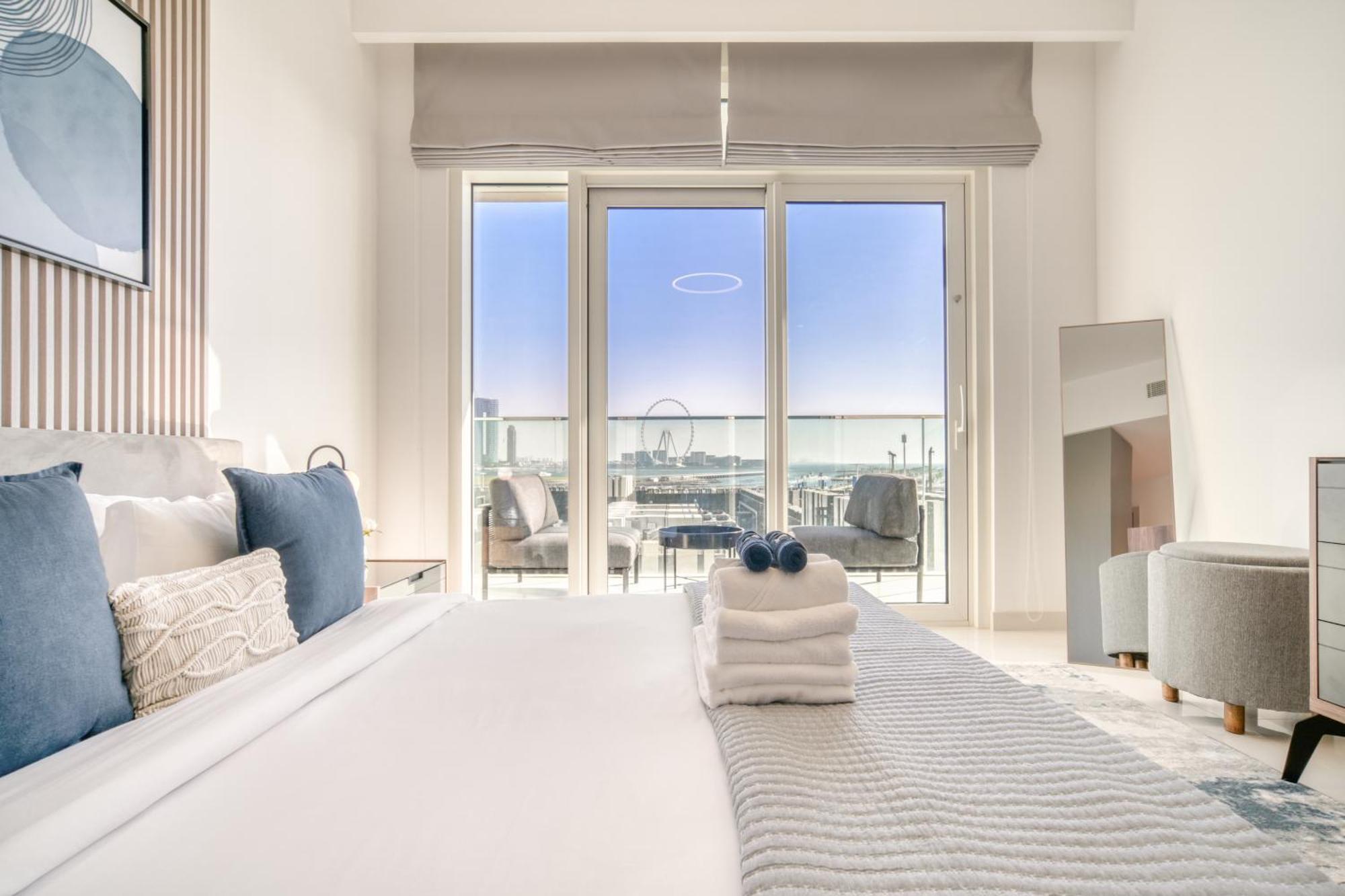 Apartment Emaar Front 2br With Sea & Marina Skyline Views *