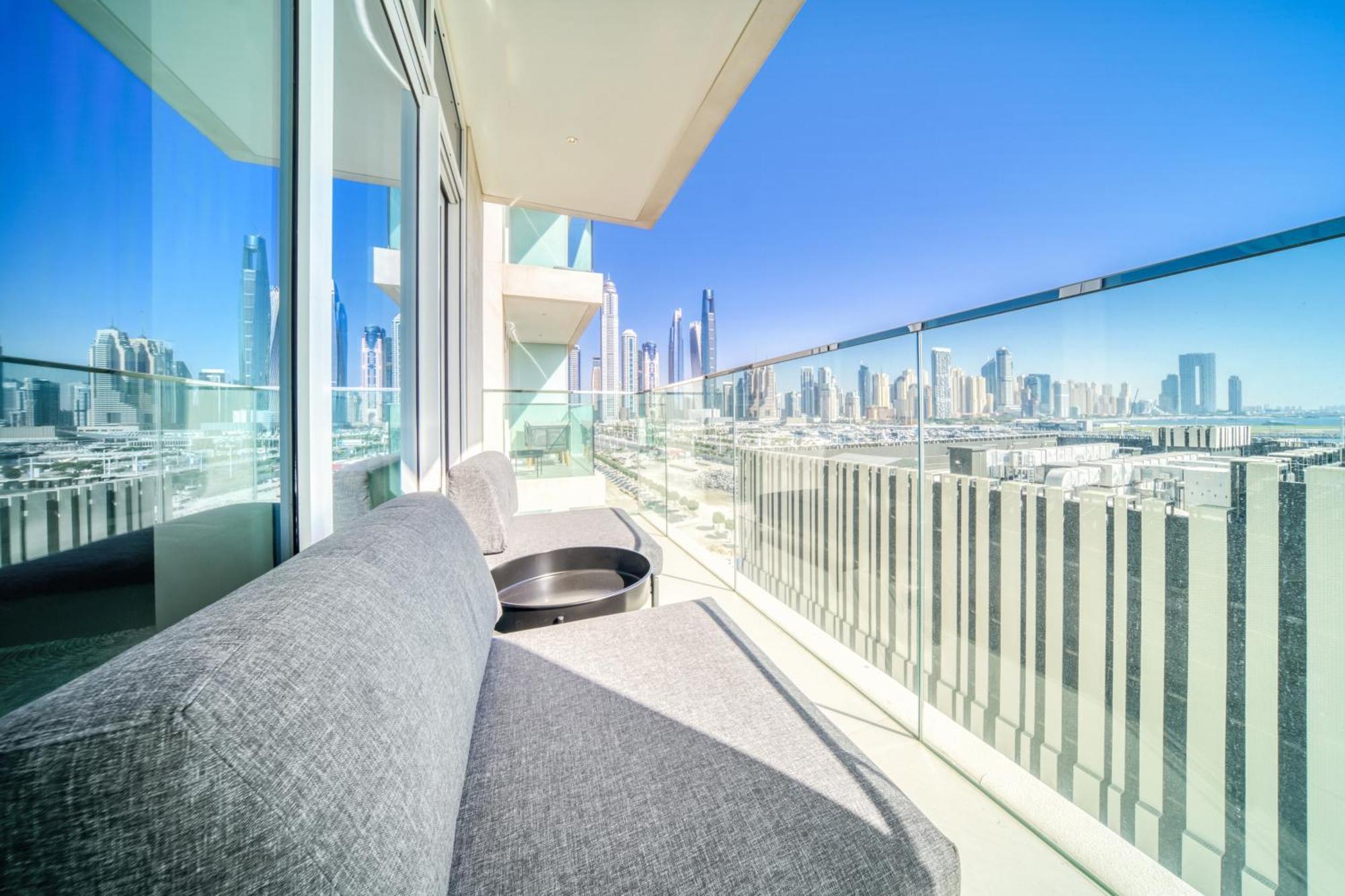 Apartment Emaar Front 2br With Sea & Marina Skyline Views Dubai