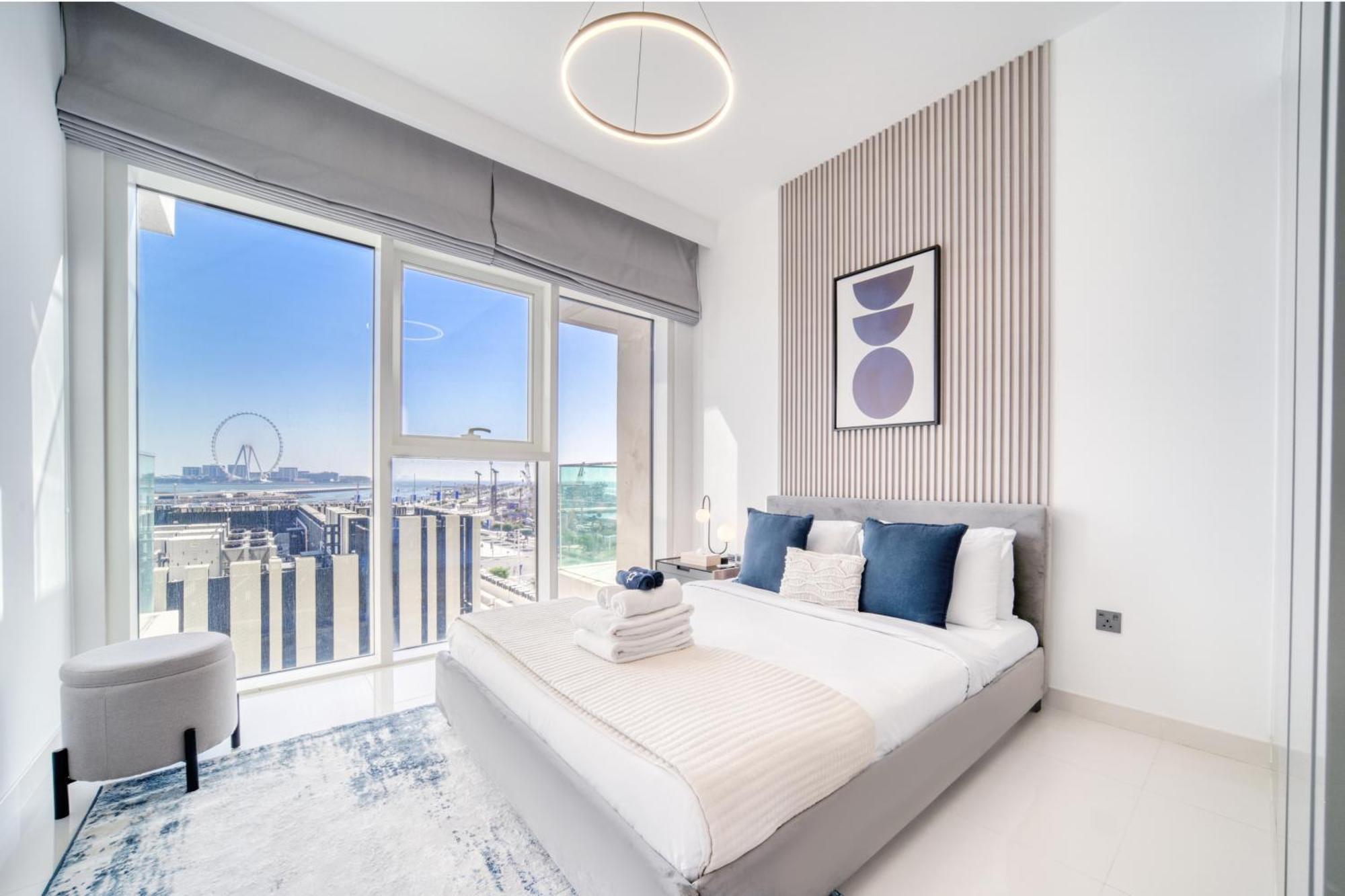 Emaar Front 2br With Sea & Marina Skyline Views *