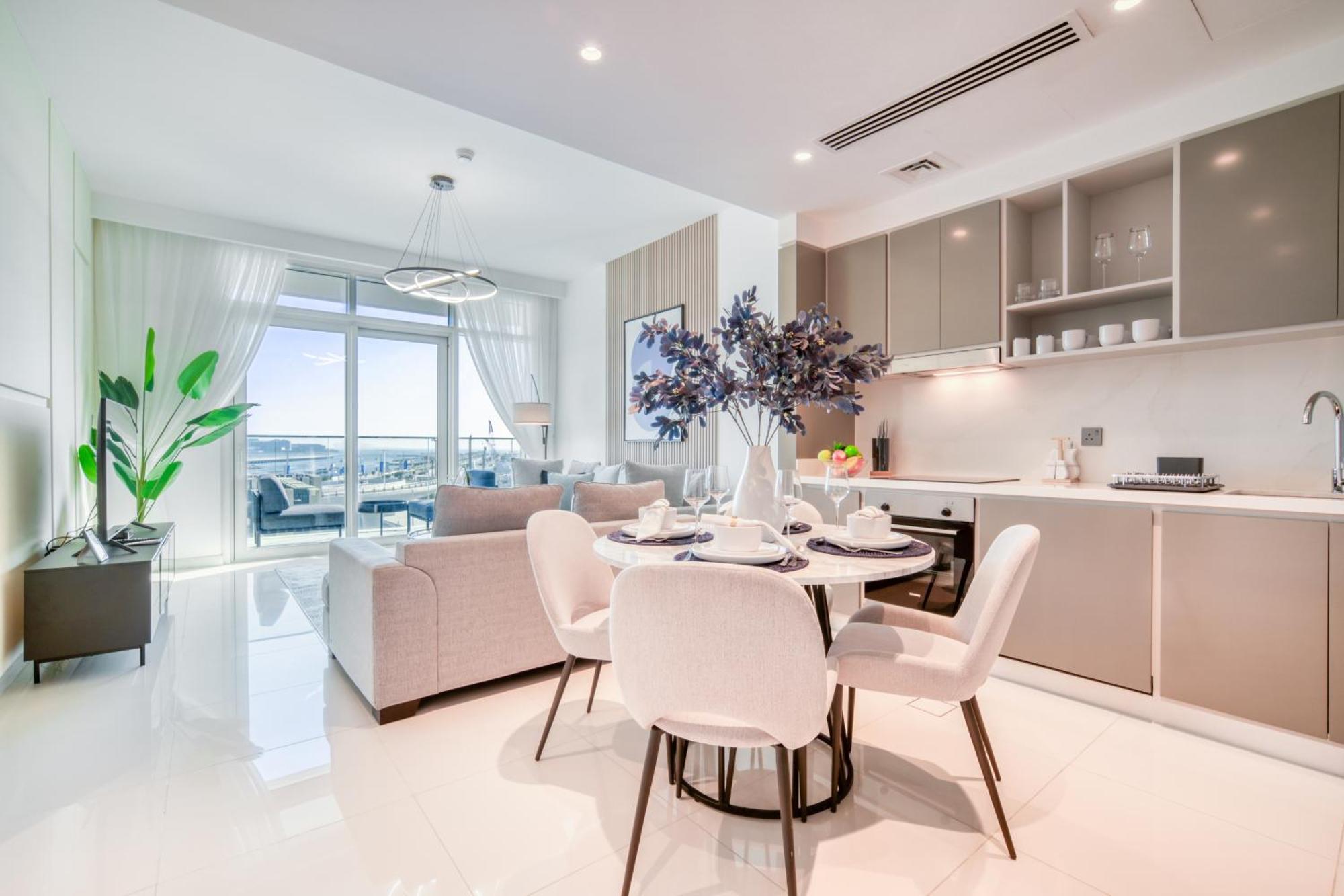 Emaar Front 2br With Sea & Marina Skyline Views