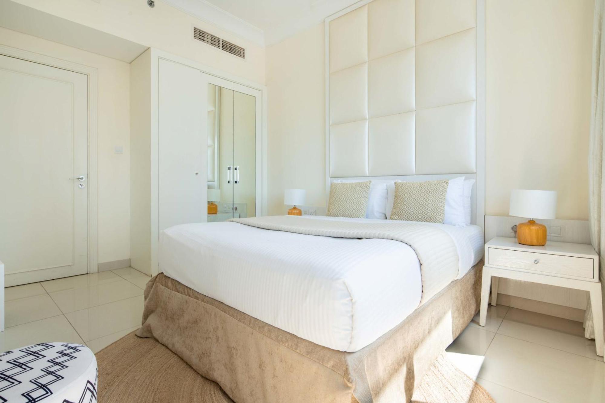 Frank Porter - Damac Maison Mall Street Apartment Dubai