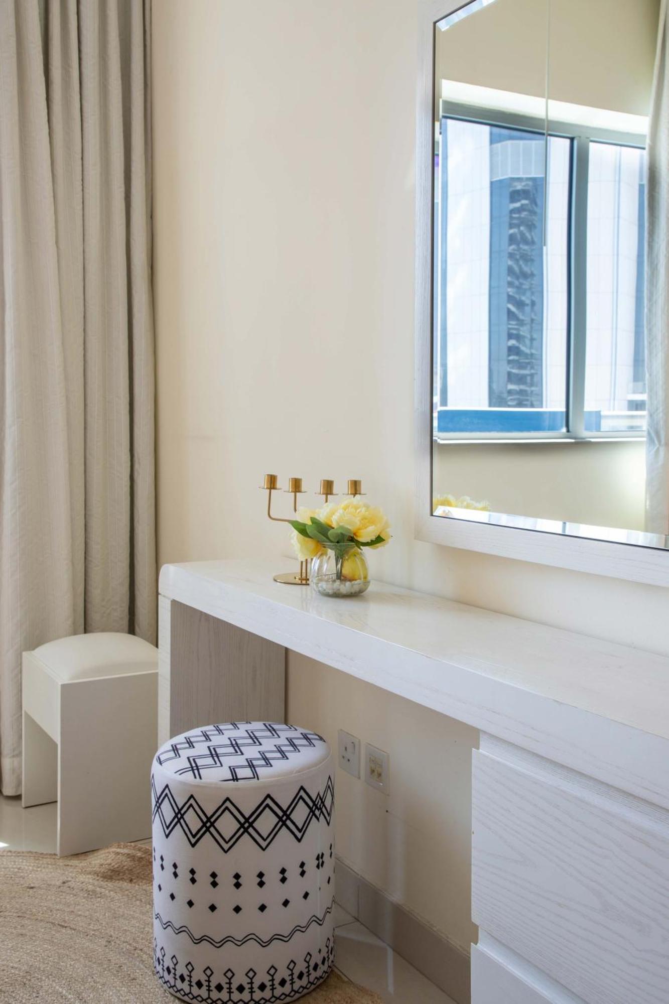 Frank Porter - Damac Maison Mall Street Dubai