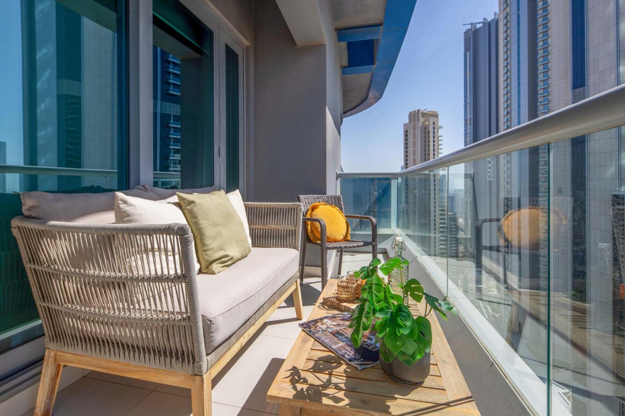 Frank Porter - Damac Maison Mall Street