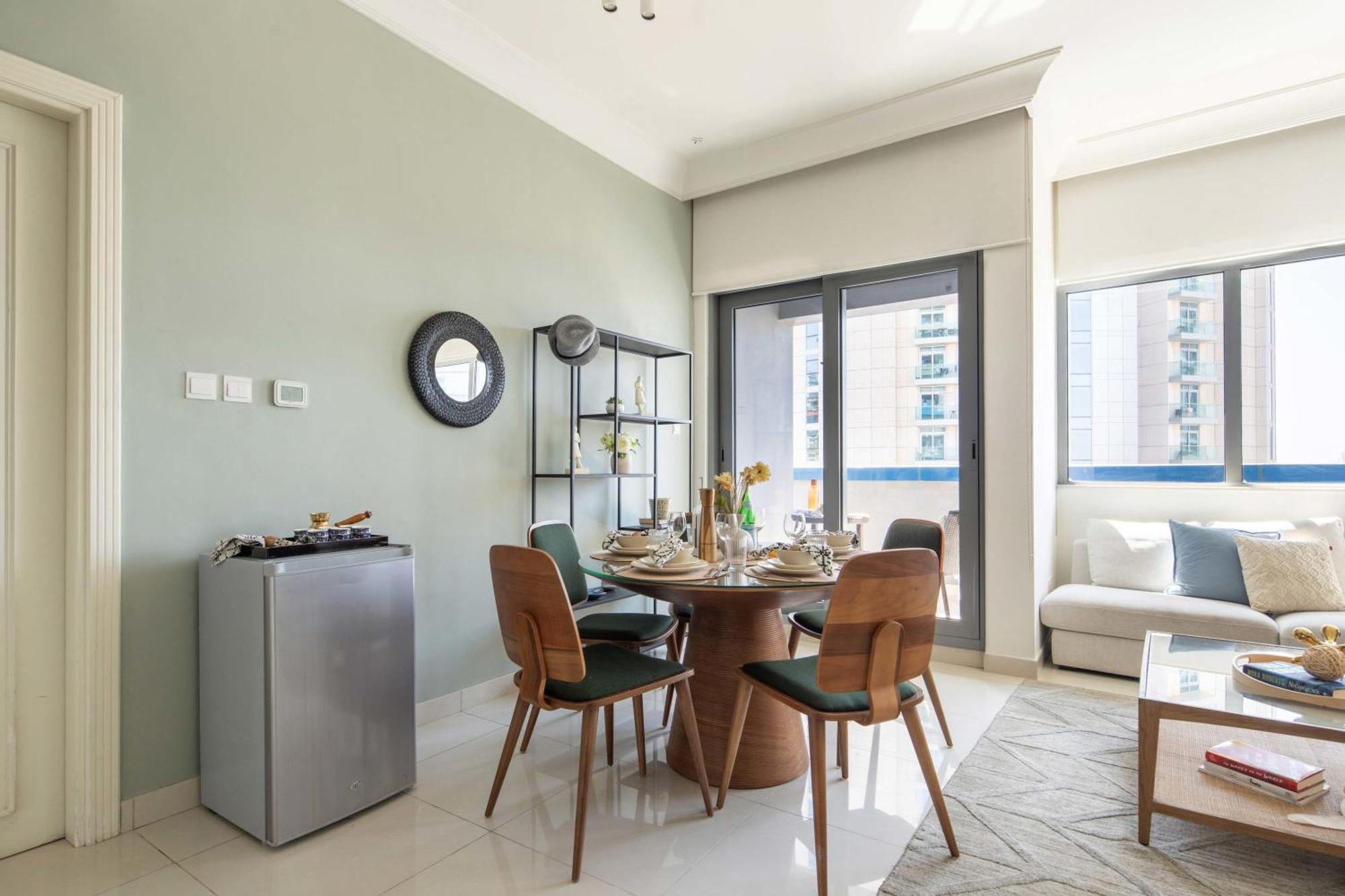 Apartment Frank Porter - Damac Maison Mall Street Dubai