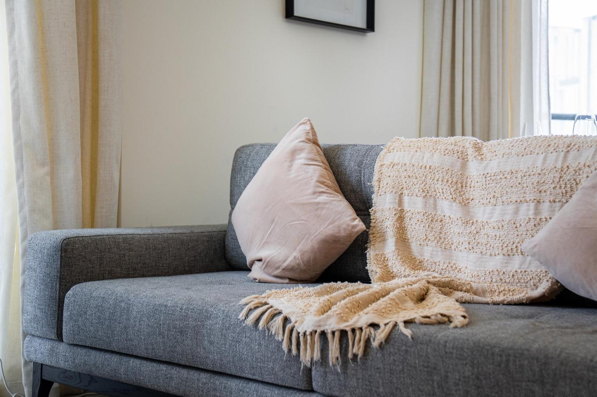 Kid-Friendly 2Br - Secure, Central And Peaceful Apartment