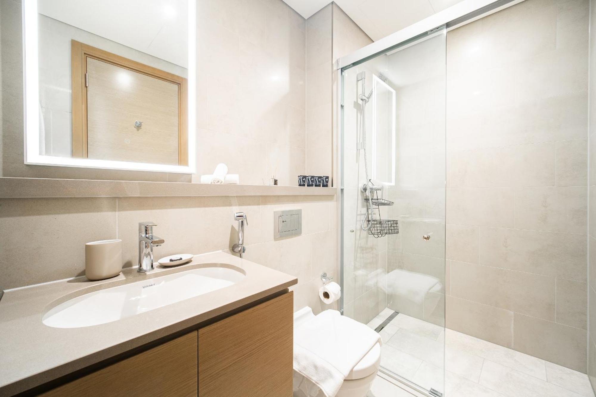 Kid-Friendly 2Br - Secure, Central And Peaceful Apartment