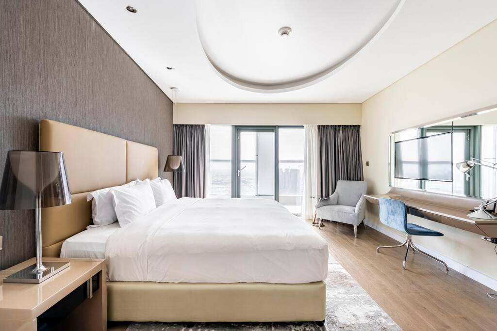 Stunning High Floor I 1bhk I Bills Included Apartment Dubai
