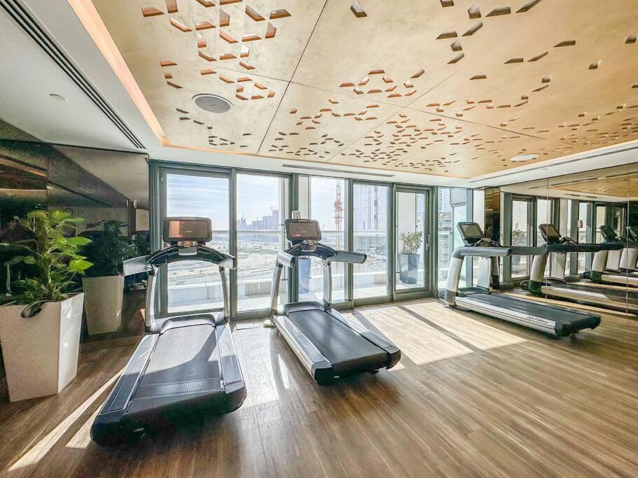 Stunning High Floor I 1bhk I Bills Included Apartment