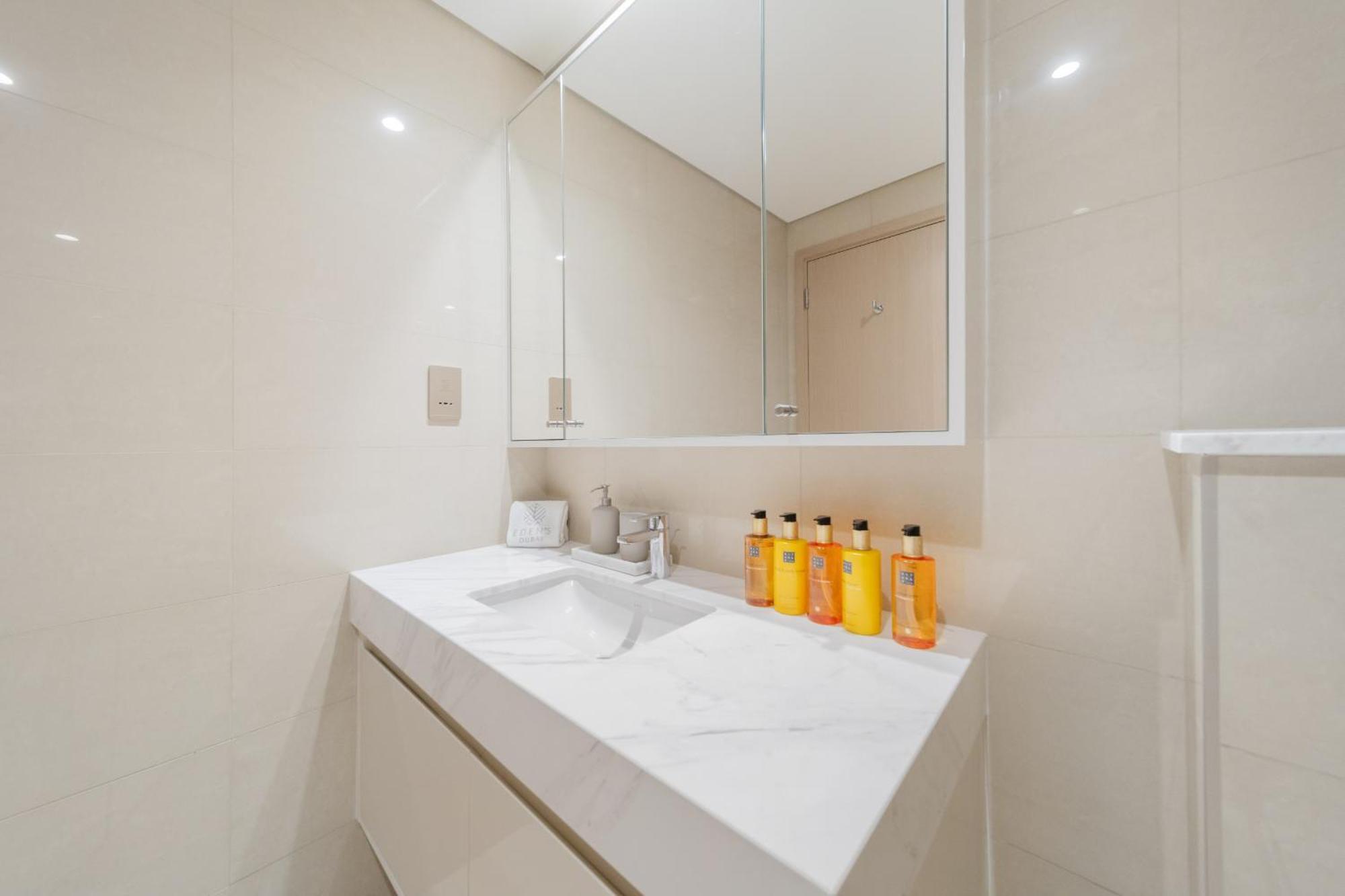 Eden's Homes & - Burj Royale Dubai