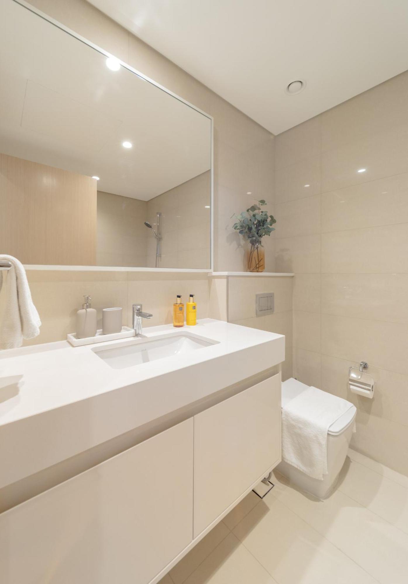 Eden's Homes & - Burj Royale Apartamento Dubai