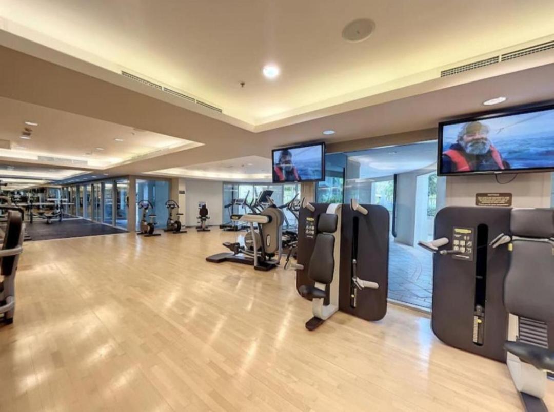 Burj Residences: Luxury With Burj Khalifa & Fountain Views Dubai