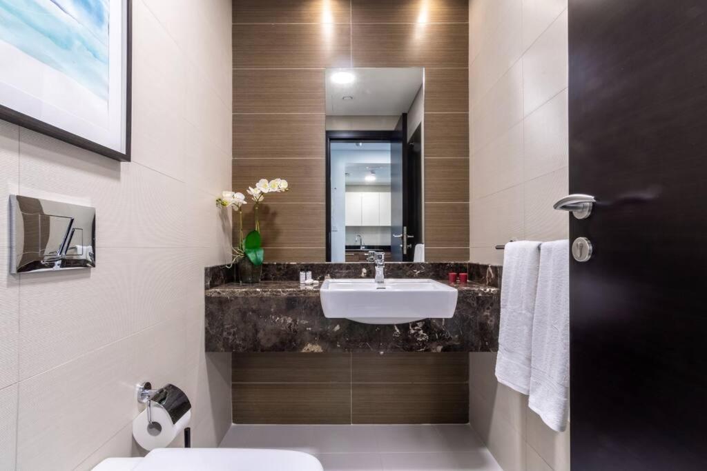 Apartamento First Class 1br Modern And Stylish Dubai