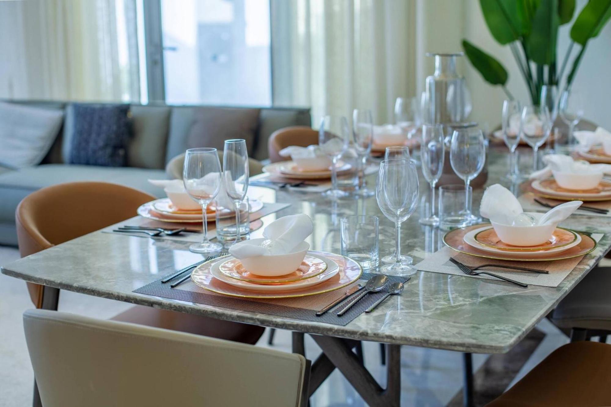 Sezavi Frond O, Palm Jumeirah
