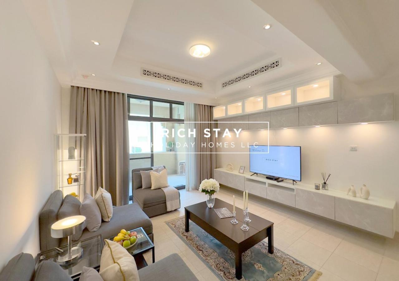 Apartment Upgraded 1br In Downtown With Burj Khalifa View *