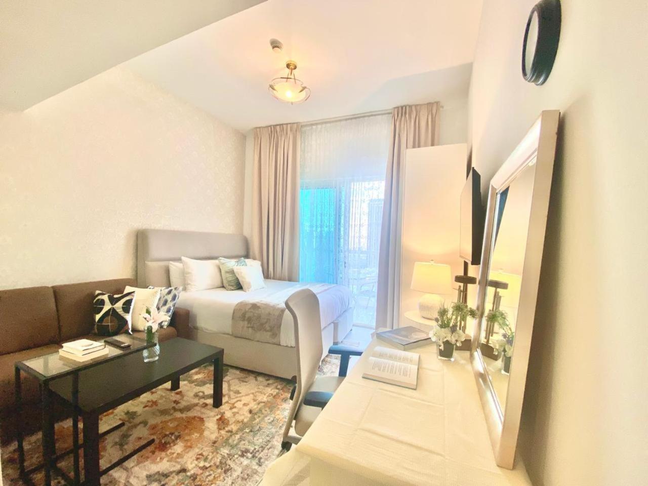 Marina And Sea View At 10mn From Jbr & Metro Deluxe For 4ppl Late Check-in & Late Check-out Apartamento