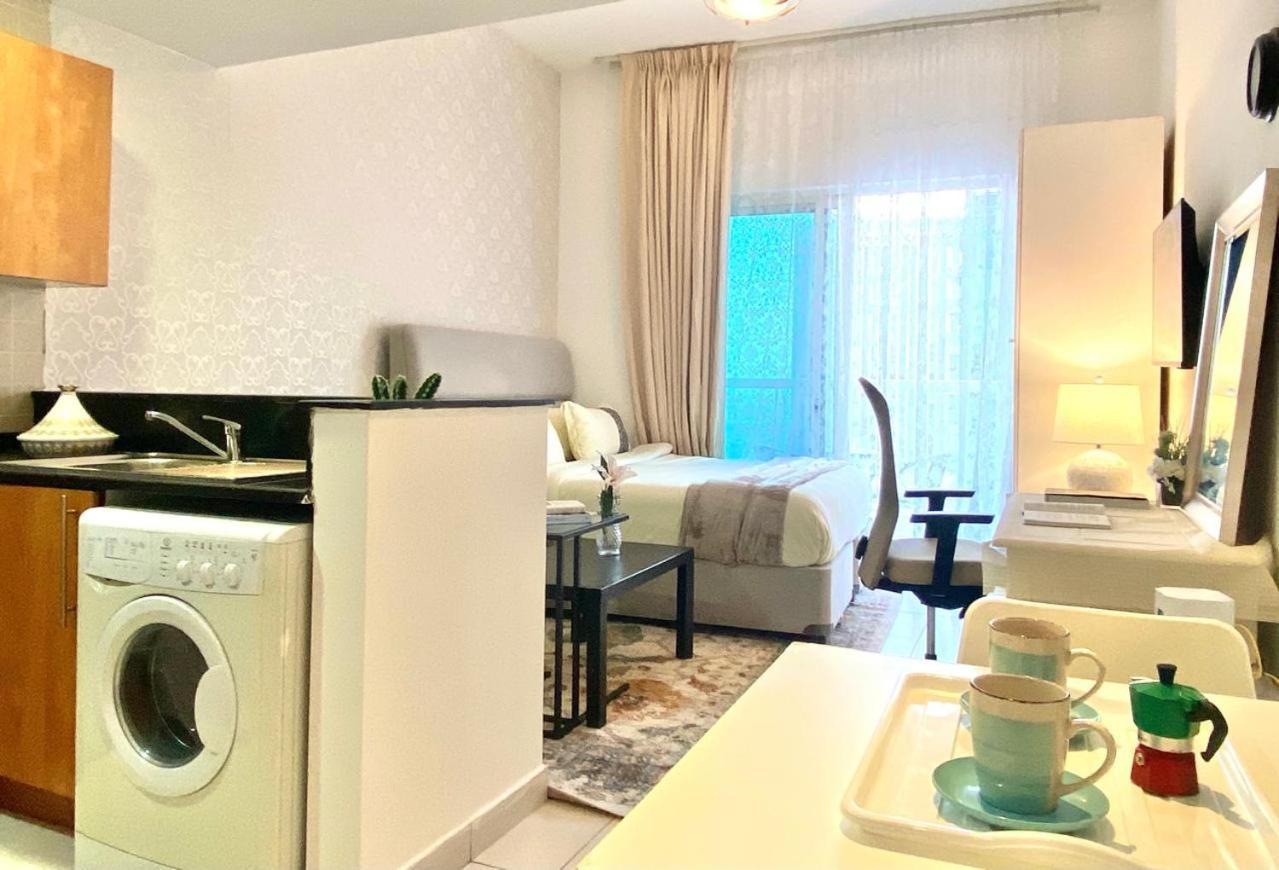 Marina And Sea View At 10mn From Jbr & Metro Deluxe For 4ppl Late Check-in & Late Check-out Apartamento Dubai