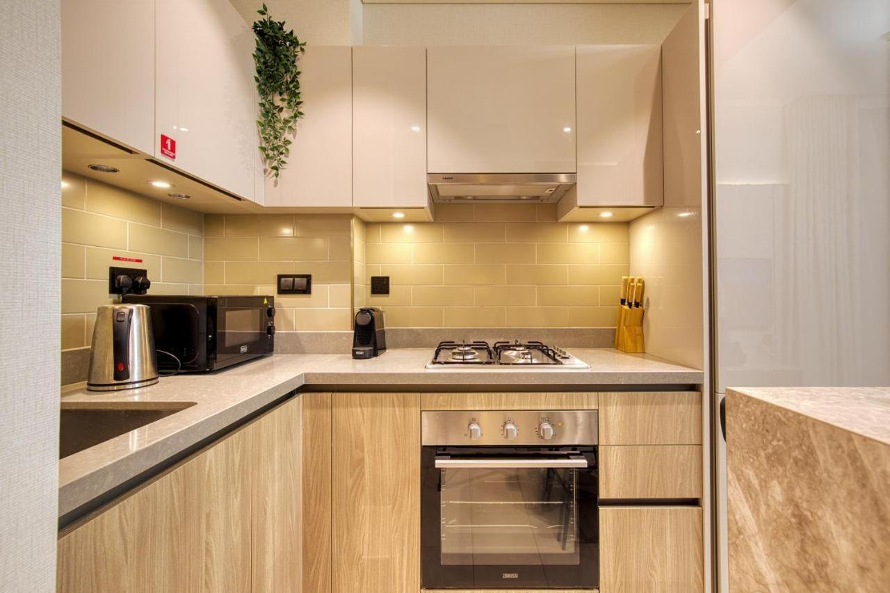 816 Sobha Waves
