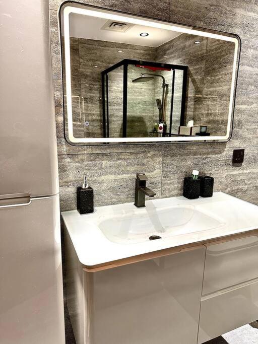 Luxury One Bedroom ! Apartment Dubai