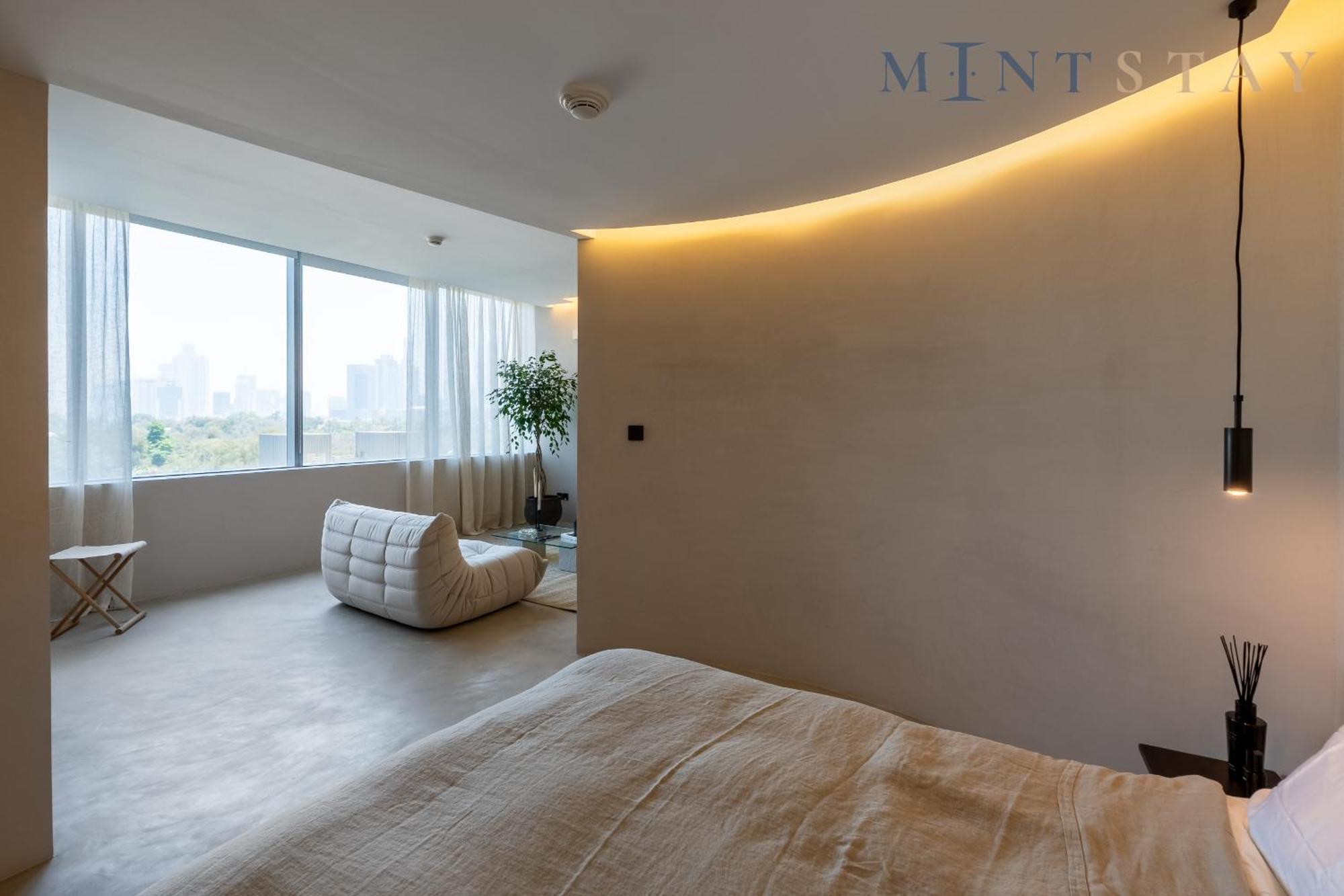 Sky Gardens, Park Avenue, Difc - Mint *