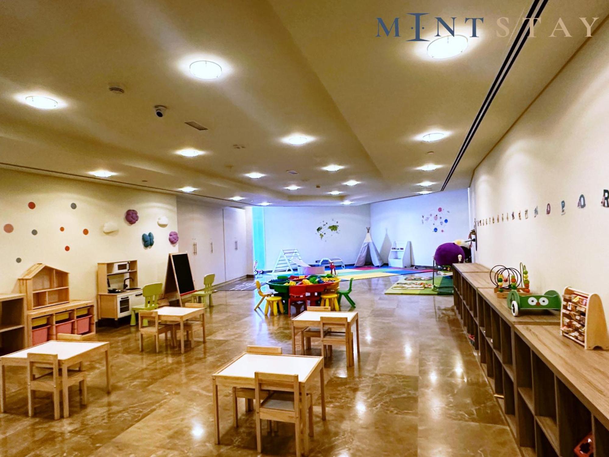 Sky Gardens, Park Avenue, Difc - Mint
