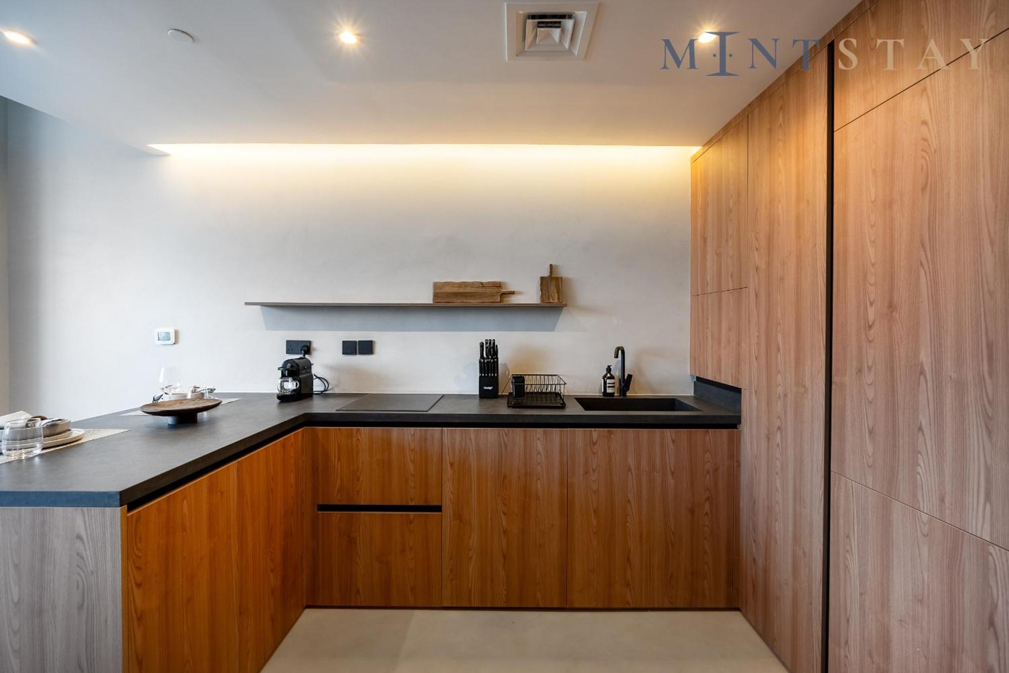 Sky Gardens, Park Avenue, Difc - Mint Apartment *