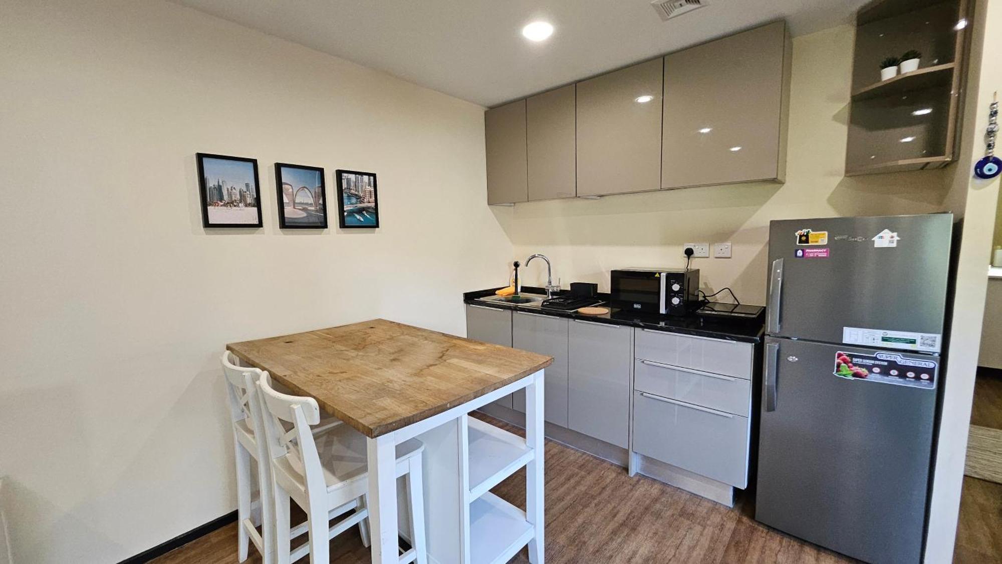 Bungalow 8 - Luxury 1-bedroom In Jvt