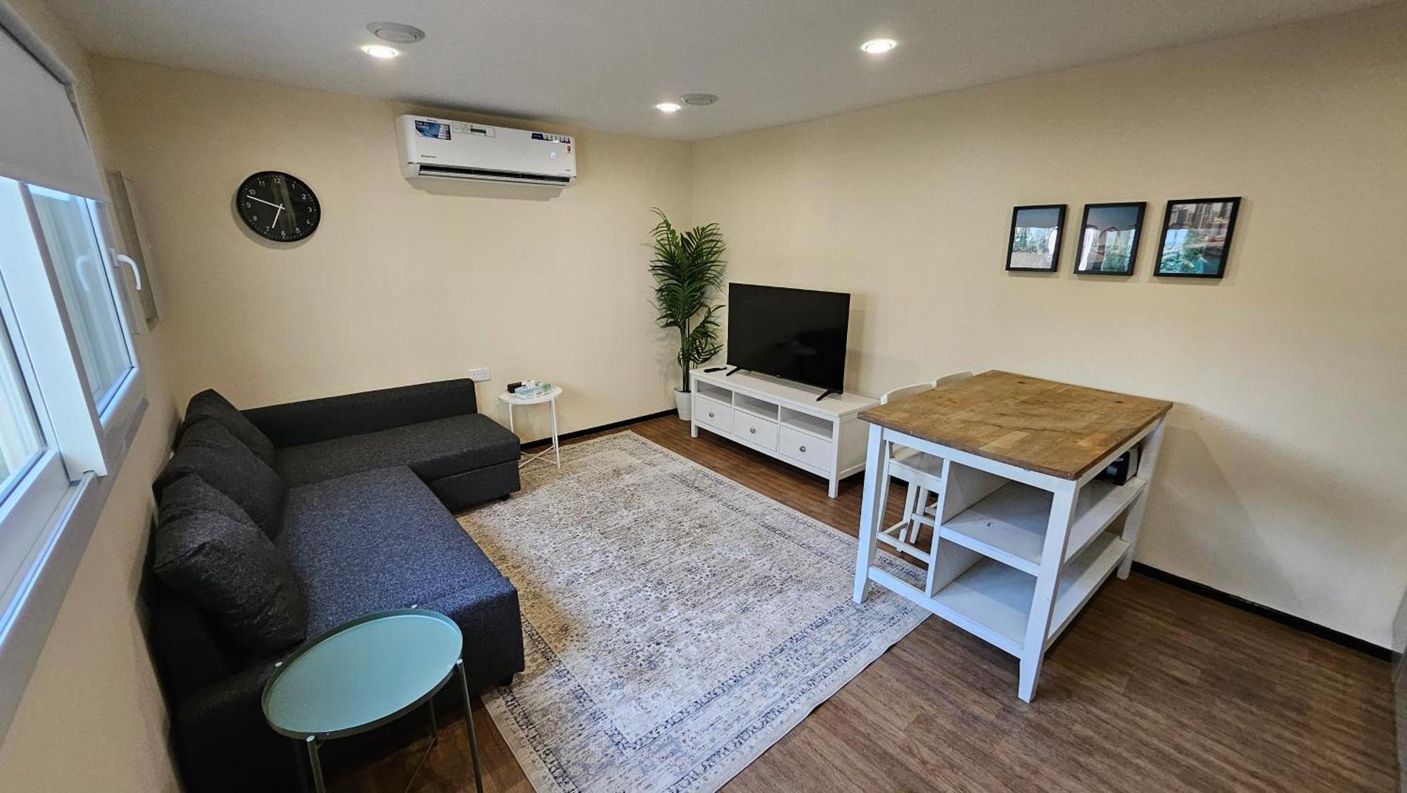 Bungalow 8 - Luxury 1-bedroom In Jvt