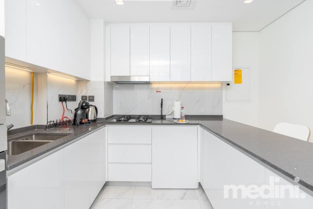 2 Bhk With Private Pool - Samana Golf Avenue - Apartment Dubai