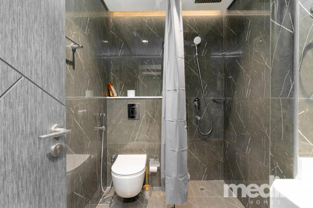 2 Bhk With Private Pool - Samana Golf Avenue - Apartment Dubai