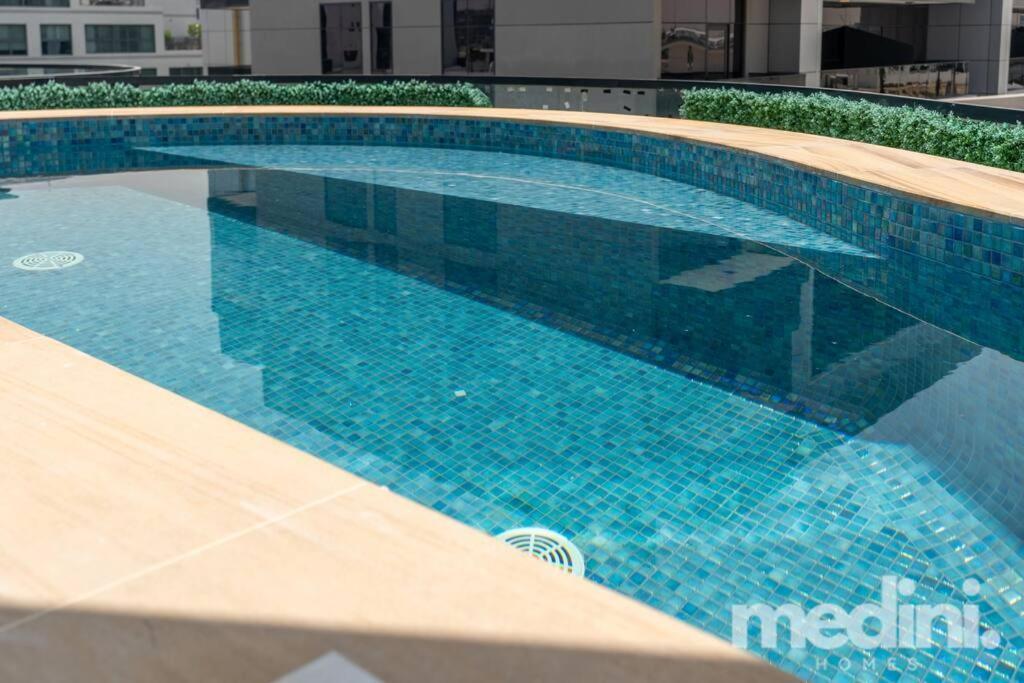 2 Bhk With Private Pool - Samana Golf Avenue - Apartment *