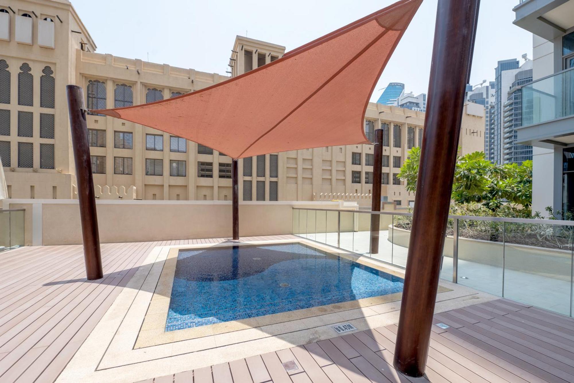 Elegant 1br At Bellevue Apartment Dubai