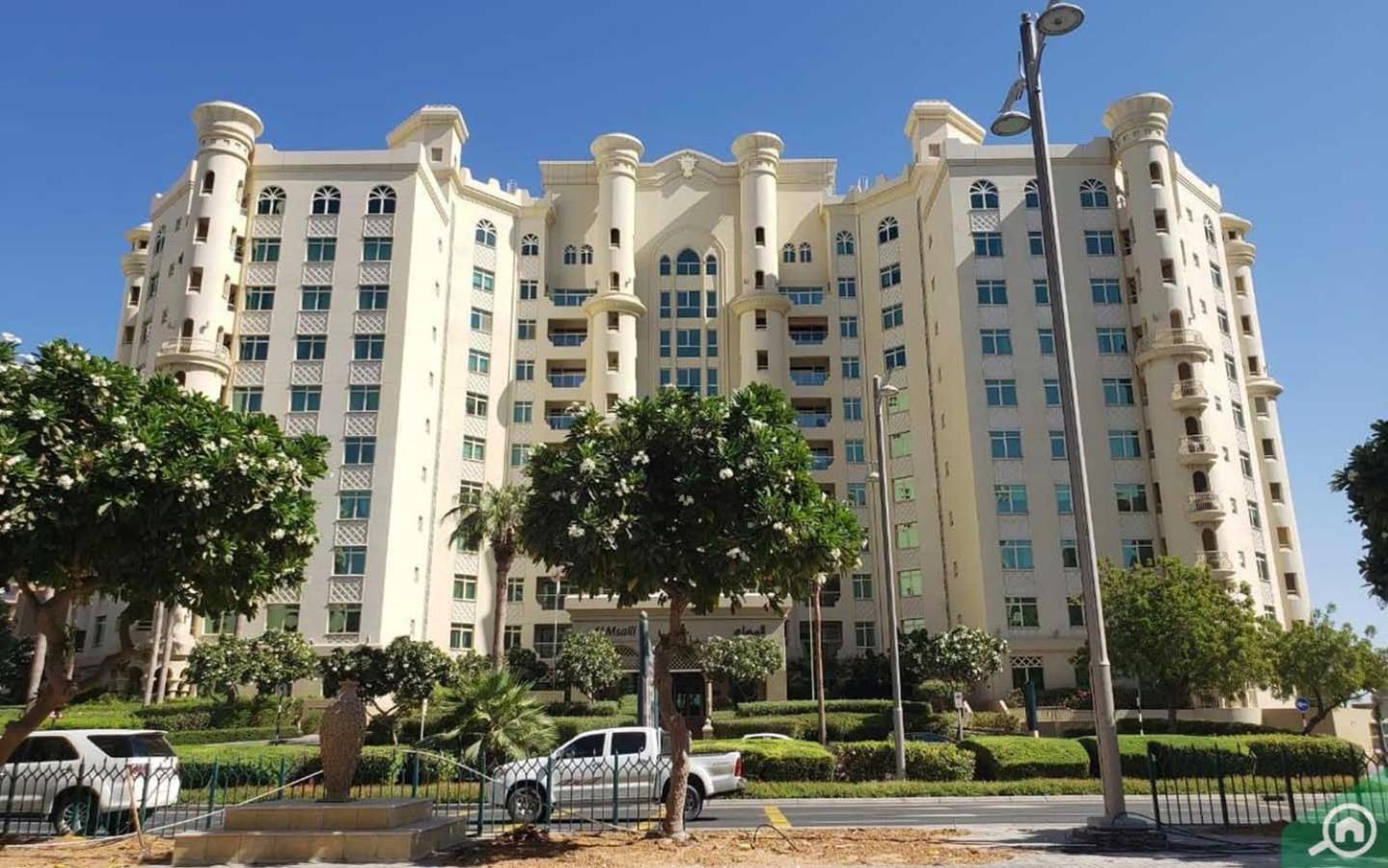Breathtaking 3 Beds ,beach Access, Fully Upgraded Apartment *