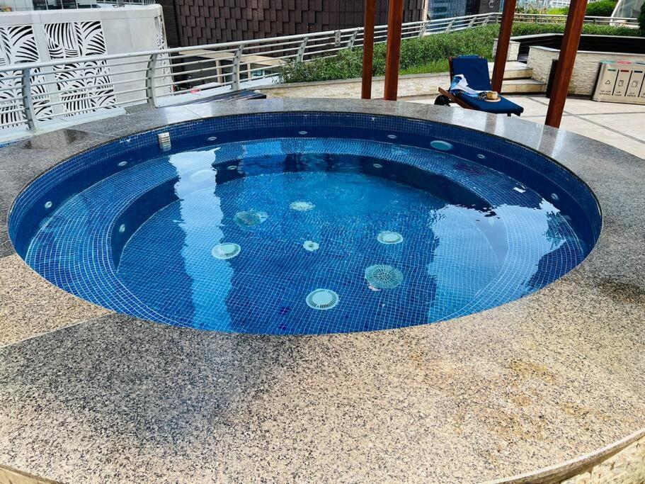 Sea View 1 Bedroom Flat, Luxury Amenities, Near & Club With Free Parking In Marina Apartment Dubai