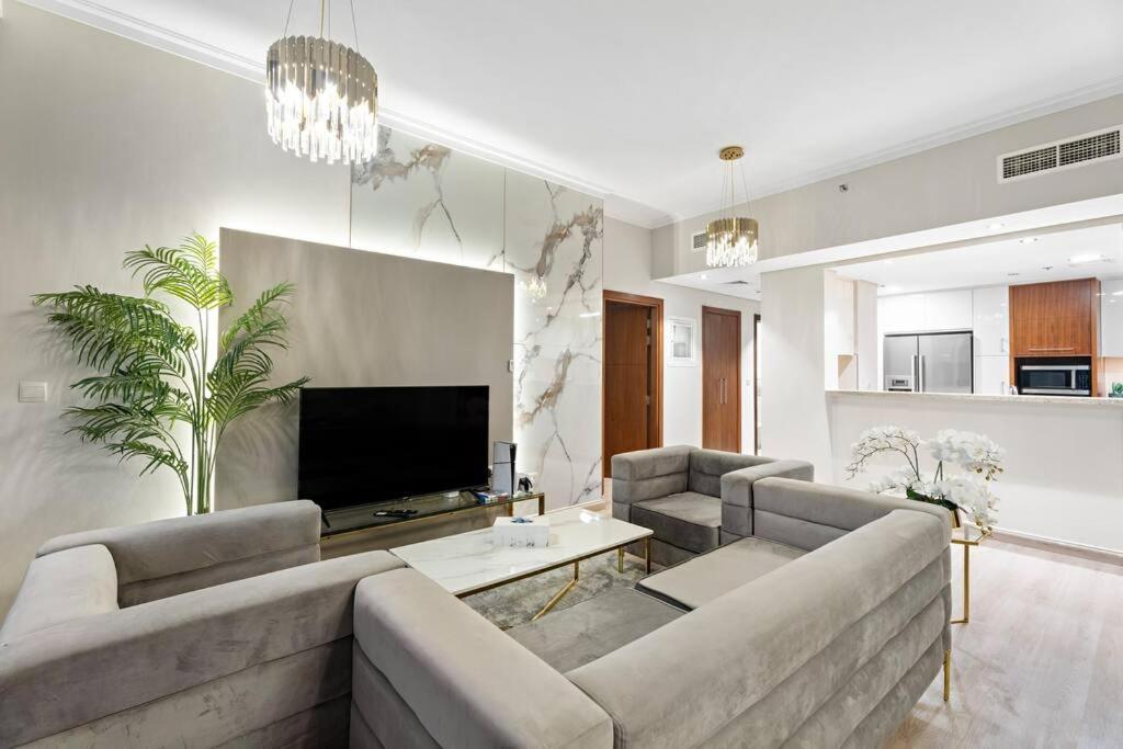 First Class 2br Exquisite Living Daire