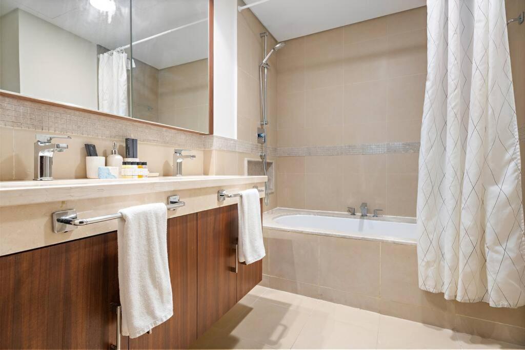 Daire First Class 2br Exquisite Living Dubai