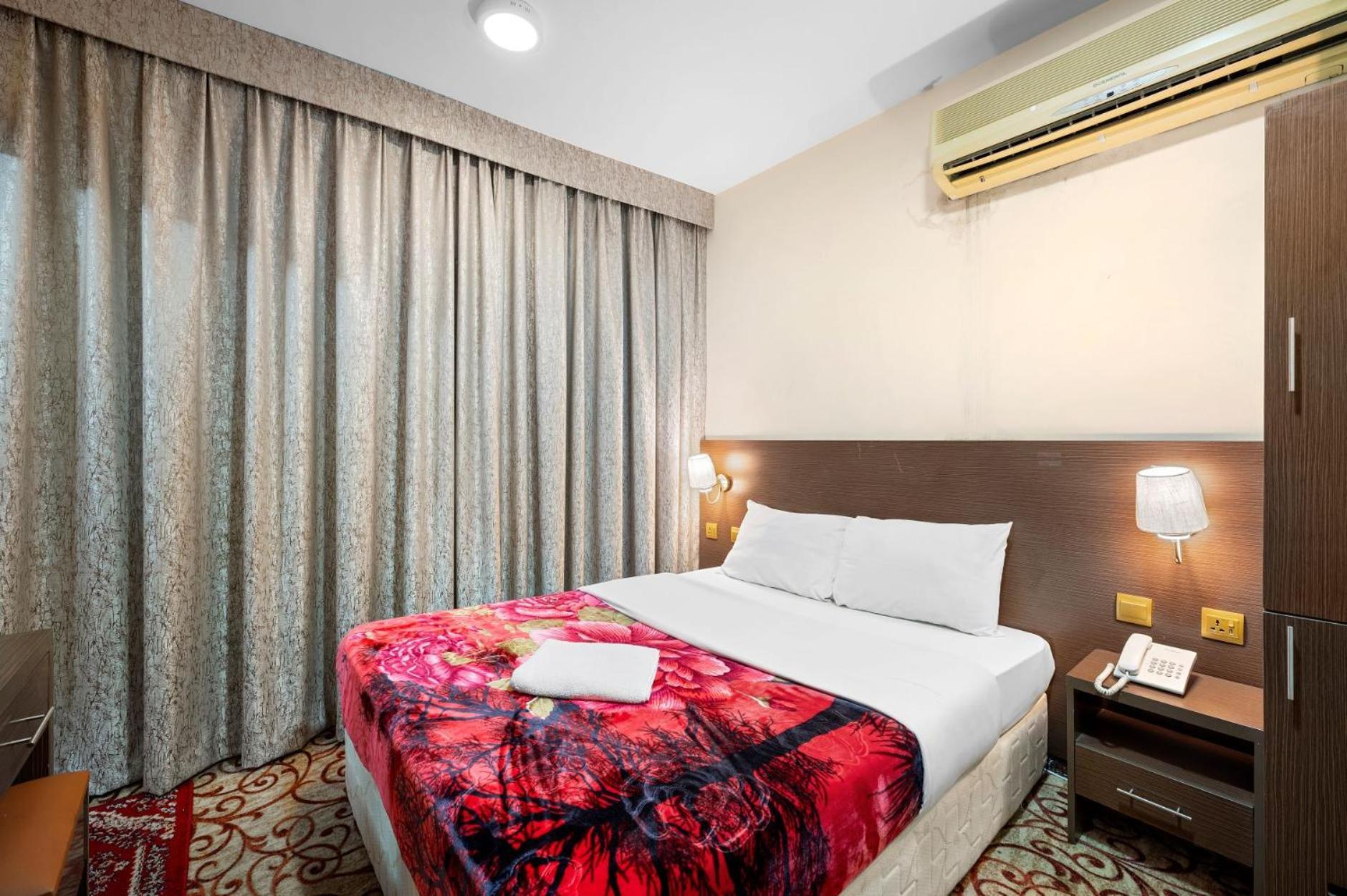 Najiba Hotel *