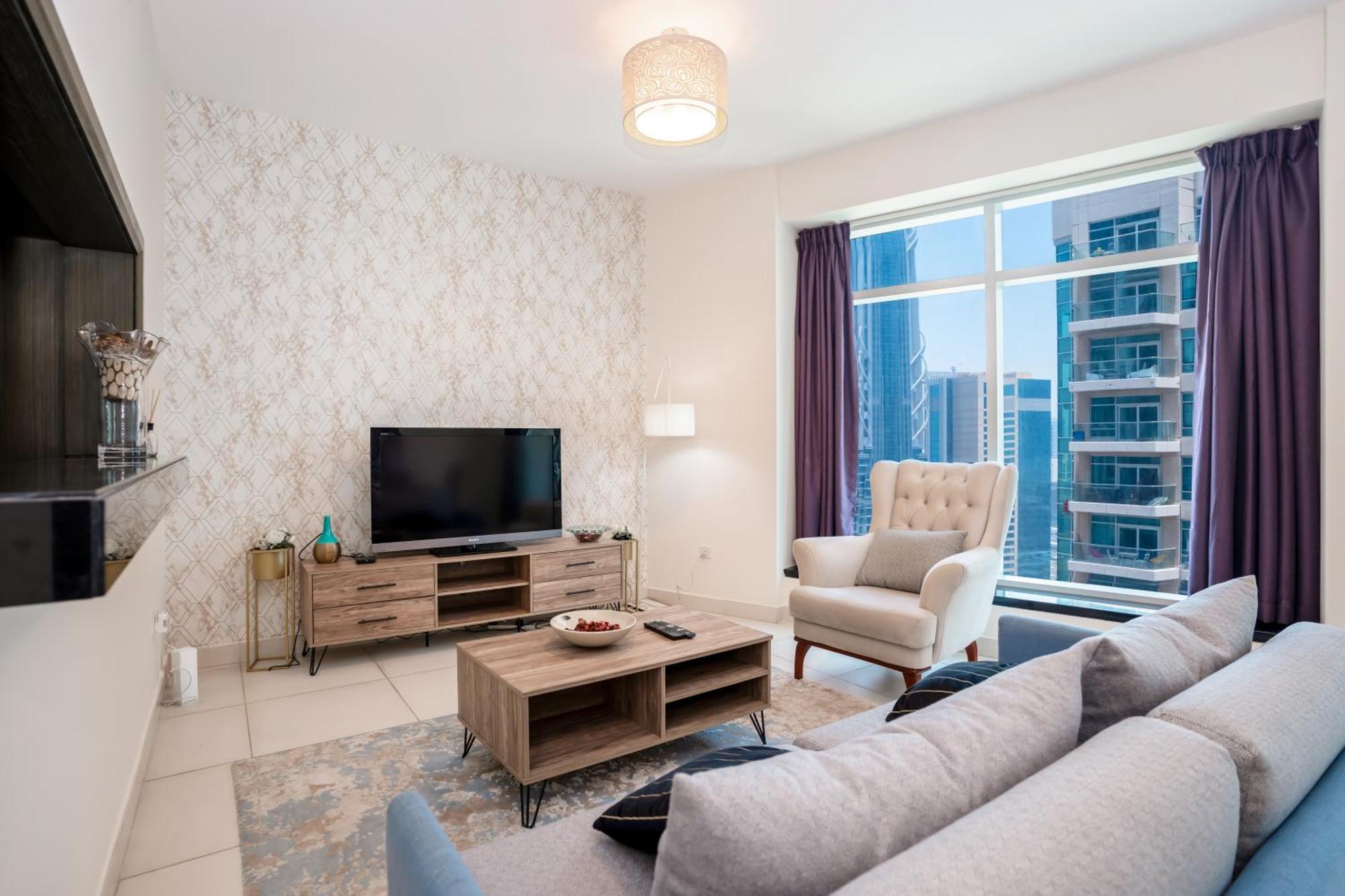 Vacay Lettings - Loft Downtown * Dubai